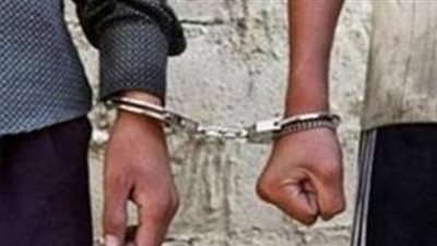 ضبط عاملين بتهمة الاتجار في النقد الأجنبي بسوهاج