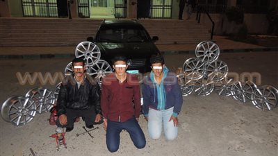 سقوط عصابة سرقة إطارات السيارات في القطامية