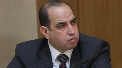 اليوم.. استكمال التحقيق مع مدير مكتب وزير الاستثمار لتقاضيه رشوة