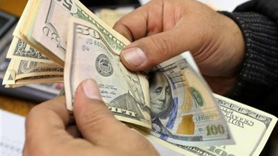 بلومبرج: الحكومة تتحرك نحو ائتمان طويل الأجل لتخفيض الديون