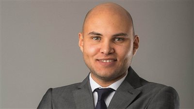 عزام يتحدث عن لوائح فيفا في مؤتمر دولي بإسبانيا