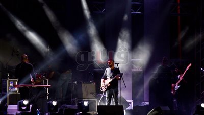 فرقة أوتوستراد تفتتح سهرة المزيكا بـ«فاملي توليب» (صور)