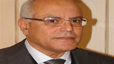 رئيس جامعة الزقازيق: تطبيق القانون بحزم على المتظاهرين غير السلميين