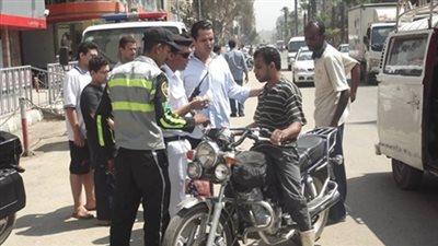 مرور الجيزة يحرر 110 مخالفات تجاوز سرعة «رادار» و39 موقفا عشوائيا