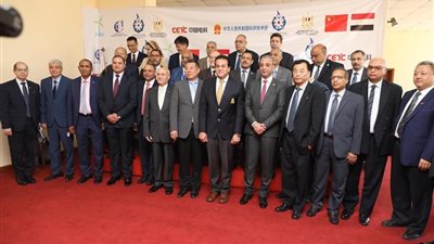رئيس جامعة الوادي الجديد يشارك في افتتاح المعمل المصري الصيني