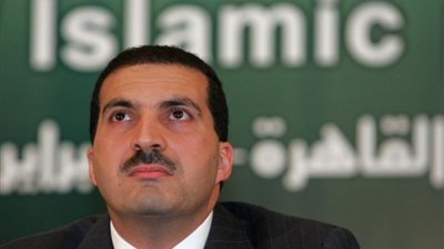 عمرو خالد يتوجه إلى السعودية لأداء مناسك العمرة