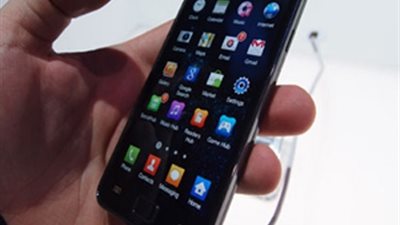 خمس طرق للاستمتاع بهاتفك الذكي خلال الصيف