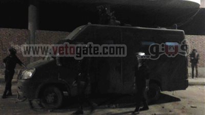 اشتباكات عنيفة بين قوات الأمن والباعة الجائلين بالعاشر من رمضان