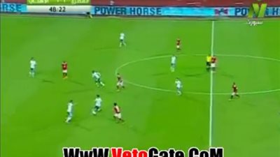 بالفيديو.. «إيفونا» يهدر فرصة الهدف الثانى للأهلي في المصرى