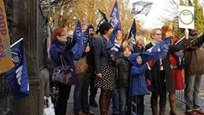 اتحاد المدرسين في بريطانيا يهدد بالاضراب