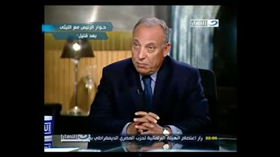 رئيس تحرير الأهرام يطالب 