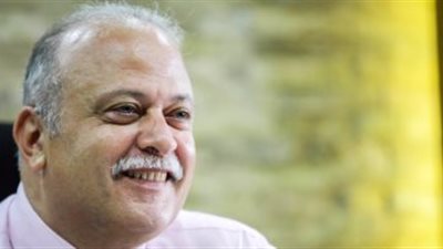 علاء فهمي يكلف «القابضة الغذائية» بشراء شهادة أمان للعمالة الموسمية