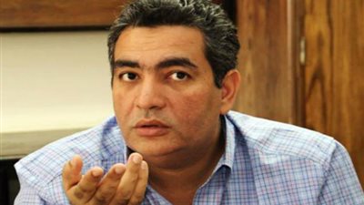 أحمد مجاهد يغادر إلى سويسرا بصحبة «أبو ريدة»