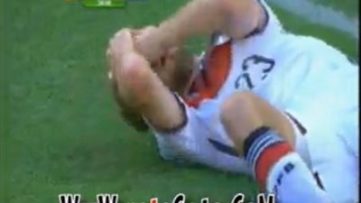 بالفيديو.. إصابة «كرامر» بسبب تدخل عنيف من لاعبى الأرجنتين