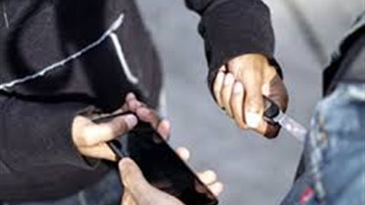 التحقيق مع عاطلين لاتهامهما بسرقة المواطنين بالإكراه في البدرشين