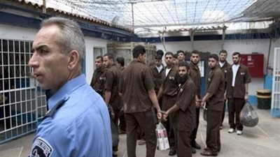 فلسطين: الأسرى الإداريون يلوحون بالإضراب بسبب تهديدات إسرائيلية