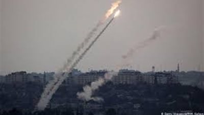 الاحتلال: إطلاق 3 صواريخ من قطاع غزة باتجاه إسرائيل