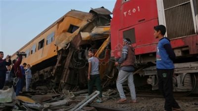 الحكومة تبحث تداعيات حادث تصادم قطاري المناشي.. وزير النقل: جار تفريغ أشرطة الاتصالات الخاصة بالسائقين لمعرفة السبب.. انتهاء تطوير السكك الحديدية ٢٠٢٢ بتكلفة ٥٥ مليار جنيه