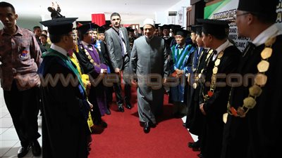 بالصور.. «إندونيسيا» تمنح شيخ الأزهر الدكتوراه الفخرية