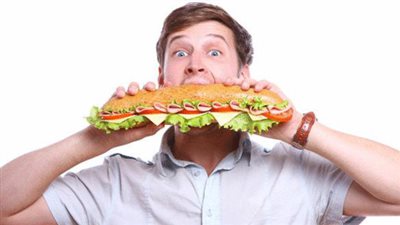 أشهر العادات الغذائية الخاطئة المتبعة في رمضان