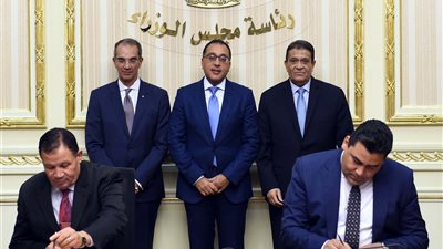توقيع بروتوكول لإقامة شبكة اتصالات بالعاصمة الإدارية بـ40 مليار جنيه