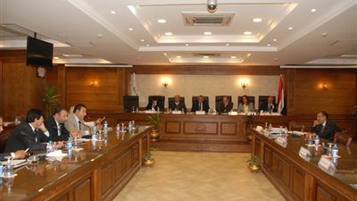 محافظ الجيزة يجتمع بنواب إمبابة والوراق ومنشأة القناطر