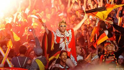 احتفالات في ألمانيا بعد الفوز بكأس العالم.. وشغب في الأرجنتين