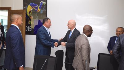 الخطيب يشارك في اجتماعات رئيس الاتحاد الدولي مع منظومة الكاف.. صور