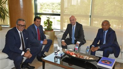 انفانتينو يستقبل عمرو الجنايني في 