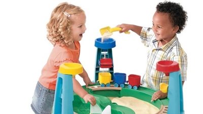 اختارى اللعبة المناسبة لسن طفلك