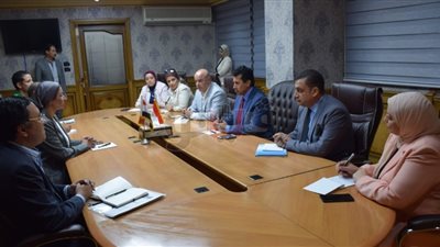 وزيرا الرياضة والبيئة يناقشان آليات التعاون ومشاركة الشباب بالمبادرات