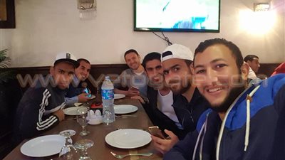 بالصور.. عزومة «غداء» من كبار بتروجت للاعبين استعدادا للأهلي