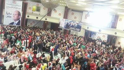 منسقة المرأة بحملة السيسي: أكثر حاكم مصري كرم المرأة (فيديو)