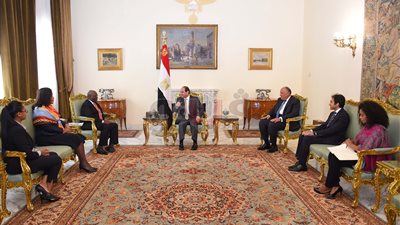 نشاط يوم رئاسي.. السيسي لـ«عضو الآلية الأفريقية»: نحرص على دعمكم وتكثيف التعاون لمواجهة التحديات.. ويؤكد لرئيس شركة هواوي على أهمية تدريب الشباب.. ويكلف القاضي بتنفيذ إستراتيجية التحول الرقم