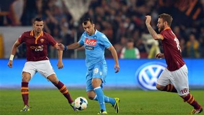 روما يتقدم بثنائية أمام نابولي بالشوط الأول (فيديو)