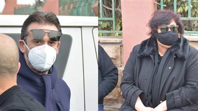 كريم عبد العزيز ولبلبة ووزيرة الثقافة في جنازة وحيد حامد | فيديو