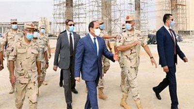 الإشادة بالأيادي المصرية والحفاظ على صحة العمال.. أبرز رسائل السيسي خلال جولاته التفقدية| فيديو