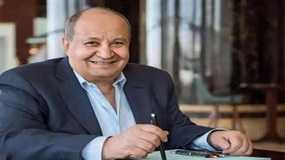 المشهد الأخير في جنازة وحيد حامد.. منع دخول المسجد بسبب 