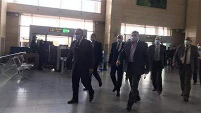 رئيس المصرية للمطارات يتفقد استعدادات استقبال المشاركين بمونديال اليد ببرج العرب
