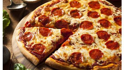 طريقة عمل البيتزا كالمُحترفين