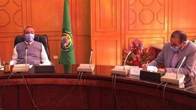 لجنة من النواب لبحث مشكلات الطرق والمواقف في الإسماعيلية