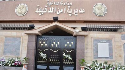 المتهم بإطلاق النيران على محامي طليقته بالدقهلية يجري المعاينة التصويرية