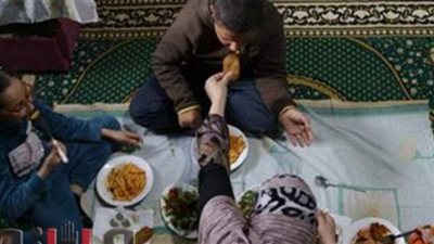 الطعام فيه «سم قاتل».. «زينب» تروي يوميات معاناتها مع الـ «بي كيو» | فيديو وصور