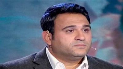 أكرم حسني يكشف كواليس غريبة في زواجه: حماتي فكرتني مجنون