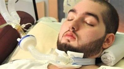 بعد غيبوبة 15 عاما.. «الأمير النائم» يحرك أصابعه ويستجيب للطبيب | فيديو