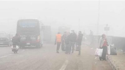 إعادة فتح طريقي الكريمات والعلمين عقب اختفاء الشبورة | صور