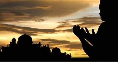 أمسينا وأمسى الملك لله.. موعد قراءة أذكار المساء