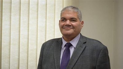 صلاح عبيه يفوز بجائزة أحمد زويل للمعرفة العلمية