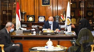 الداودي يطالب قيادات قنا بضرورة الاستماع لشكوى المواطنين وحلها|صور