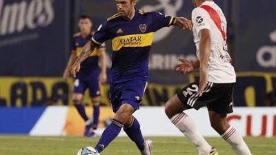 طردان و7 إنذارات.. أبرز المشاهد فى ديربي بوكاجونيورز وريفر بليت